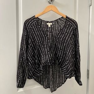 High-low crossover crop top